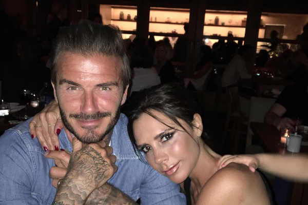 Victoria Beckham com o marido, David Beckham (Foto: Instagram)