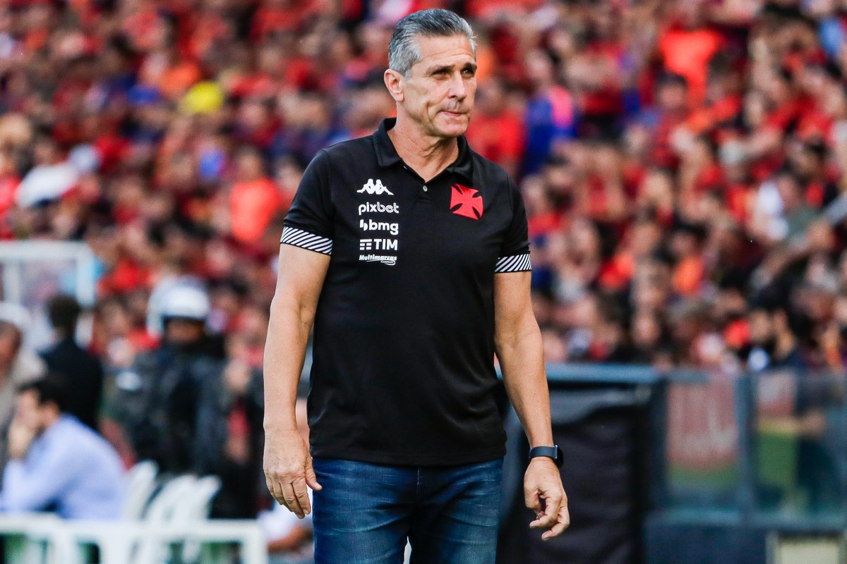 Jorginho critica ideia de t&Atilde;&copy;cnico estrangeiro assumir a Sele&Atilde;&sect;&Atilde;&pound;o e quer novo  brasileiro no comando | futebol | ge