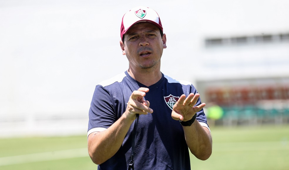 Diniz ter� segunda chance de conciliar futebol vistoso e resultados no Flu � Foto: Lucas Mer�on / Fluminense FC