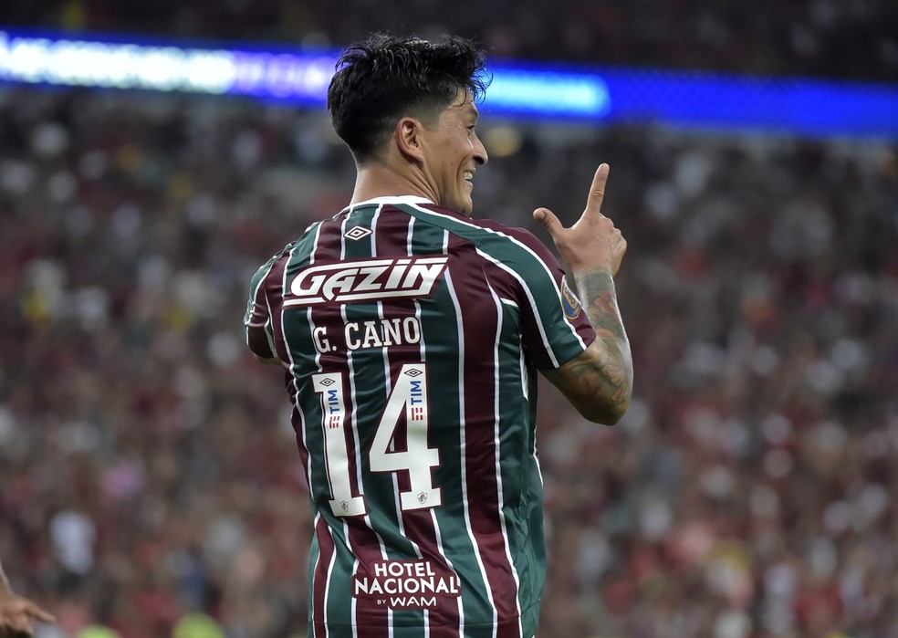 Cano comemora gol pelo Fluminense na final do Carioca — Foto: André Durão