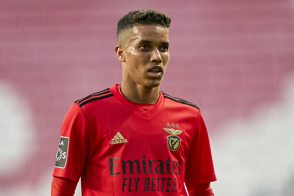 Veja os números de Pedrinho após deixar o Timão e ir para Europa