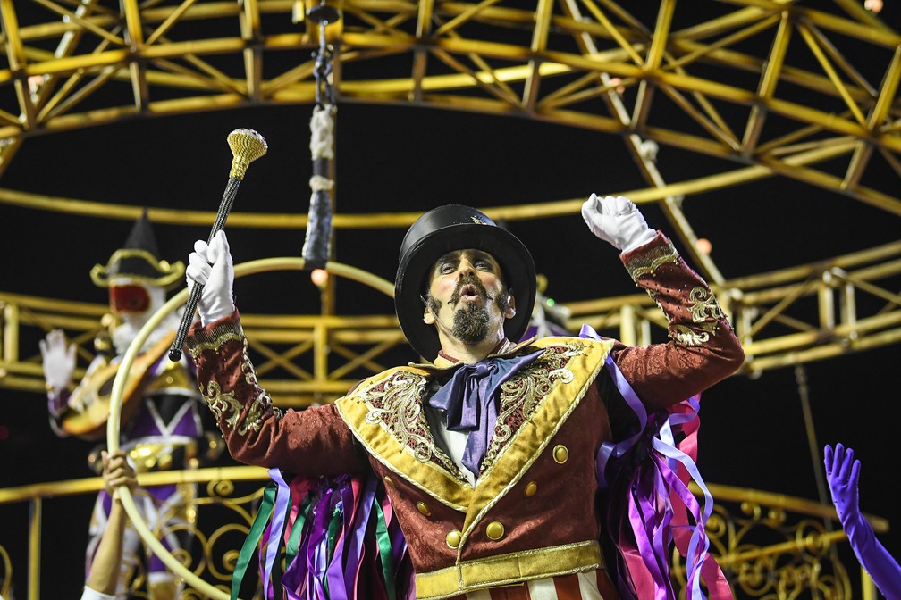 O mágico no grande circo do Salgueiro — Foto: Alexandre Durão/G1
