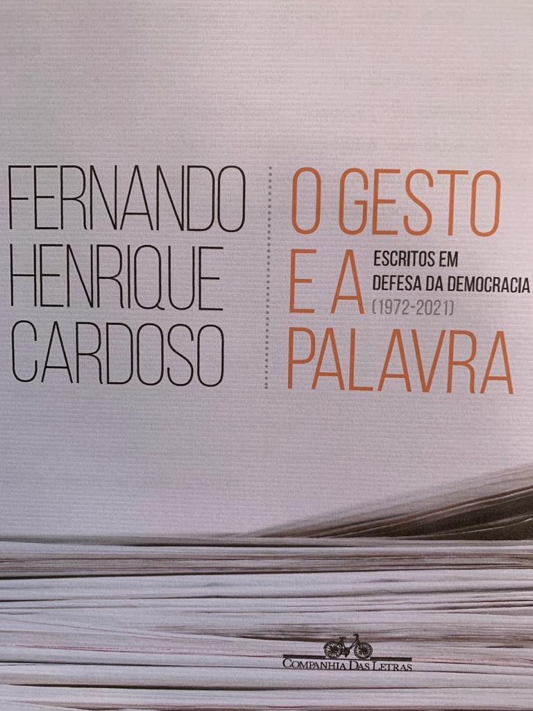 Fernando Henrique Cardoso lança livro em defesa da democracia