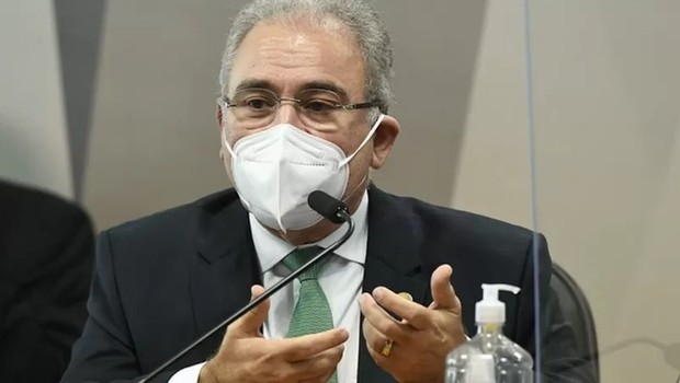 O ministro Marcelo Queiroga disse ser difícil a incorporação do autoteste pelo SUS (Foto: AG SENADO via BBC)