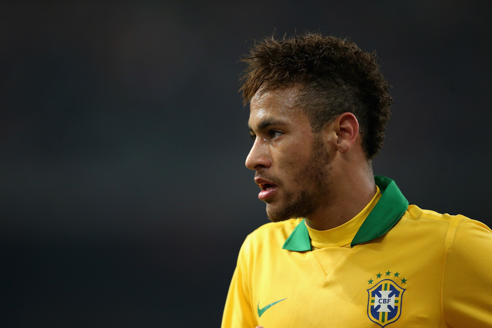 Neymar foi pedido pelos torcedores brasileiros em 2010 (Foto: Getty Images)
