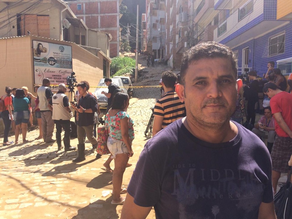 Raimundo Péres, amigo de Hiltonberto Souza, um dos mortos na tragédia da Muzema, no Rio — Foto: Raoni Alves/G1