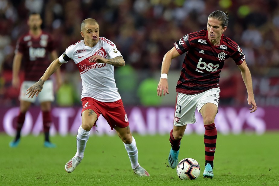 Filipe Luis diz que nem Real Madrid e Barcelona exigem tanto como o Flamengo: Melhor clube do mundo