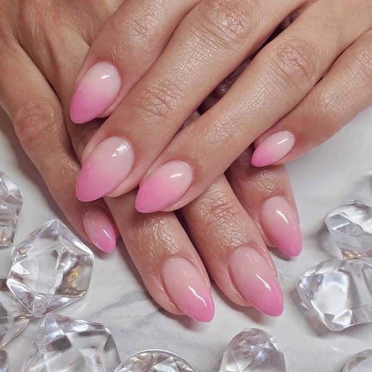 Unhas Esmaltadas Com Degrade Cor De Rosa Serao Hit Absoluto Em 2020 Revista Glamour Unhas Encontre uma seleção com 25 opções de 1 a preços acessíveis e ótima qualidade. unhas esmaltadas com degrade cor de