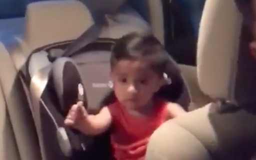 Bebe Desperta Ao Som De Baby Shark Gq Noticias