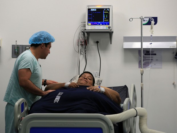 Depois da primeira intervenção, Morales ainda deve passar por mais dois procedimentos de alto risco e outros procedimentos menores (Foto: Reuters/Jaime Saldarriaga)