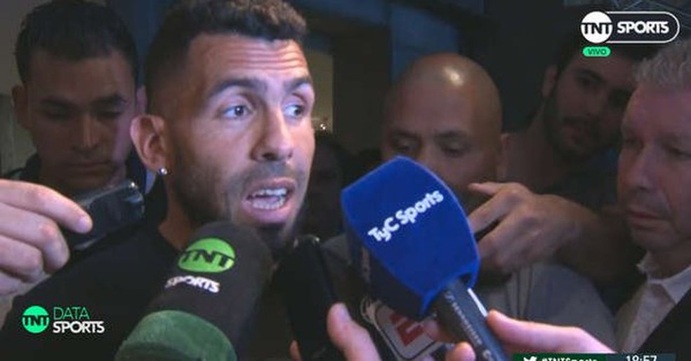 Tevez criticou a postura da COnmebol durante entrevista no vestiÃ¡rio do Monumental, no Ãºltimo sÃ¡bado â€” Foto: ReproduÃ§Ã£o