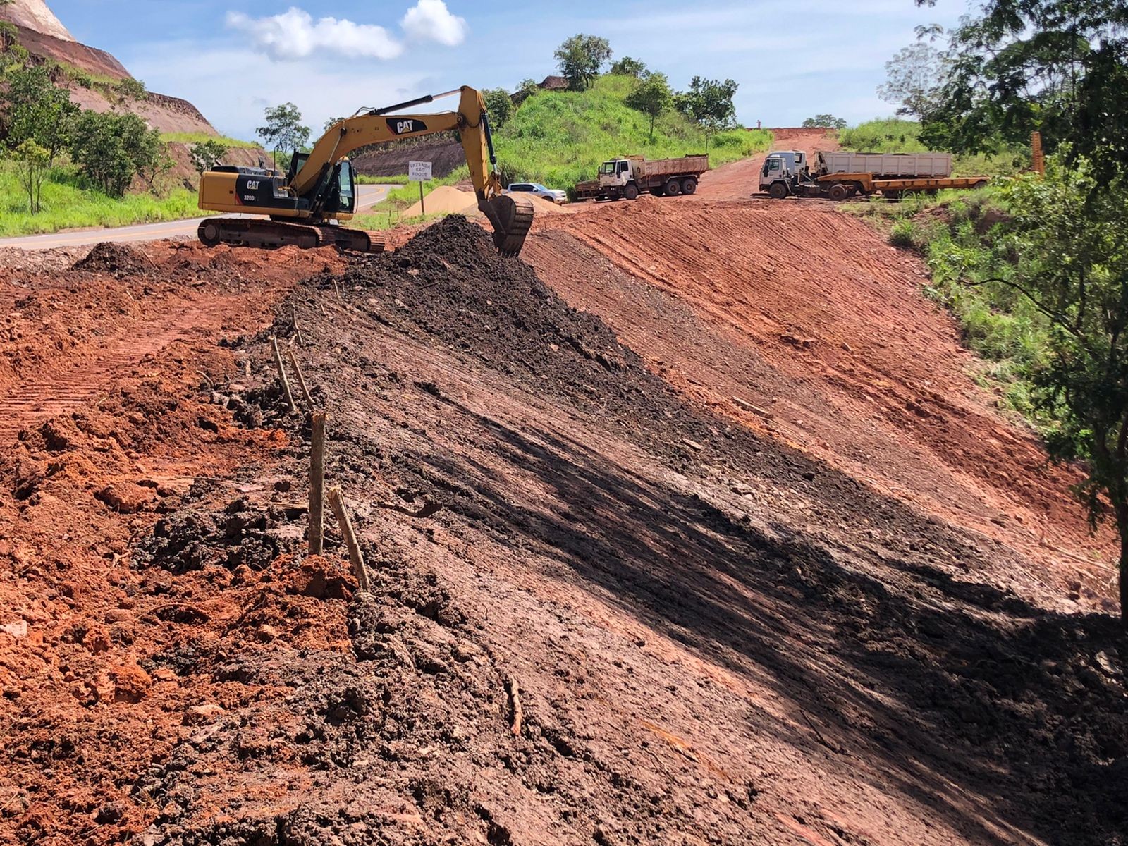 Obra de R$ 2,6 milhões recupera trecho da TO-255 após erosão e deslizamento