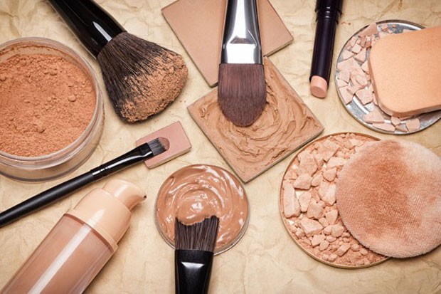 Base, corretivo, pó: produtos essenciais para uma pele perfeita (Foto: Thinkstock)