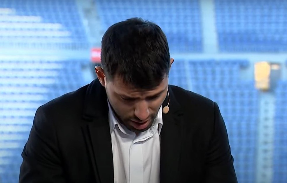 Ag�ero, emocionado, anuncia aposentadoria � Foto: FC BARCELONA