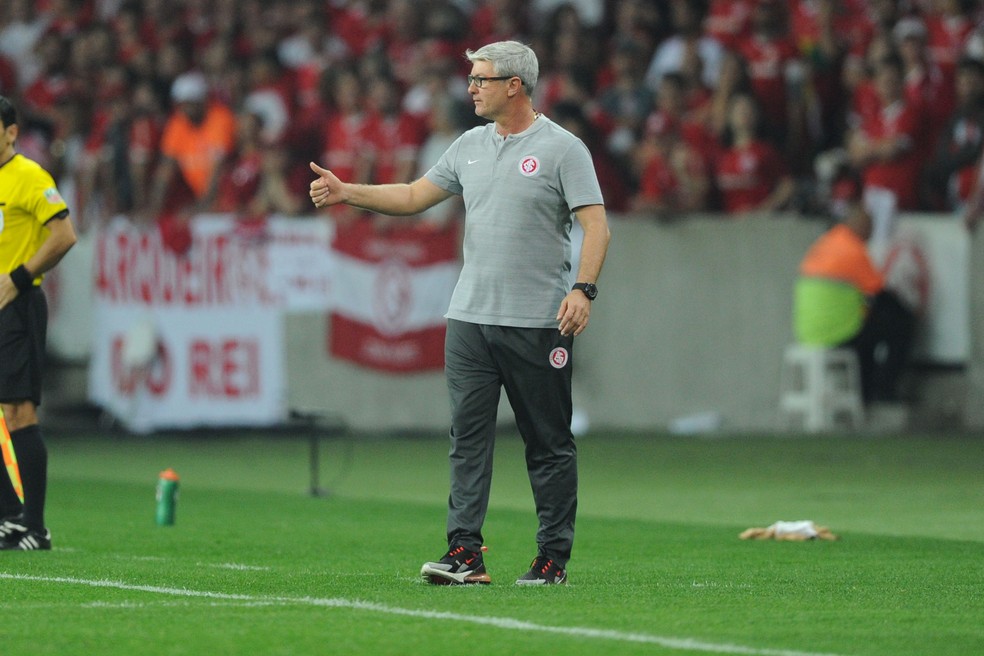 Odair Hellmann ainda busca primeiro troféu como treinador — Foto: WESLEY SANTOS/AGÊNCIA PRESSDIGITAL