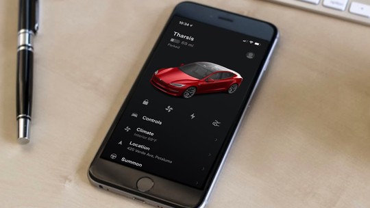 Depois de Facebook e Instagram, app da Tesla sai do ar e donos não podem usar seus carros