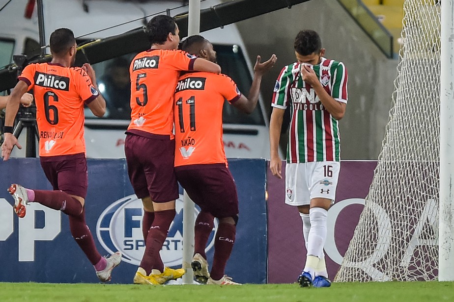 AnÃ¡lise: vitÃ³ria com sobras contra o Flu credencia AtlÃ©tico-PR na briga pelo tÃ­tulo da Sul-Americana