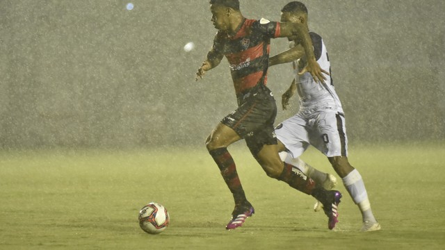 Vitória e Jacuipense se enfrentaram neste domingo, no Barradão