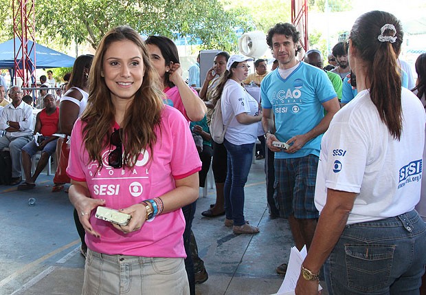 Aline Fanju, destaque em Em Família, no evento (Foto: Claudio Andrade/Foto Rio News)