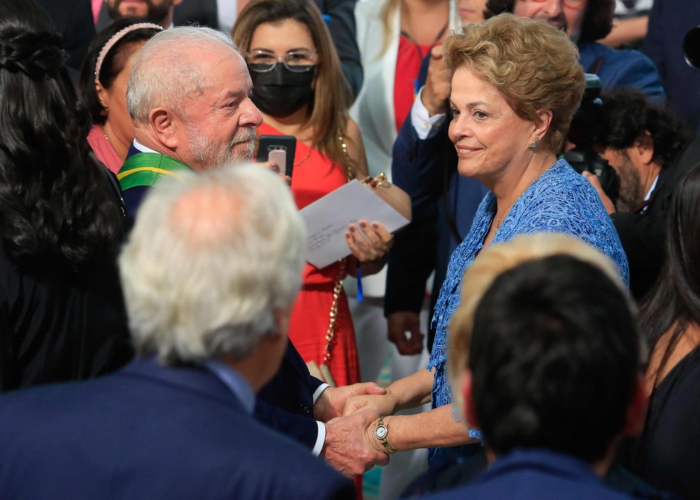 Lula e Dilma durante a posse do petista em 1º de janeiro — Foto: Sergio Lima/AFP
