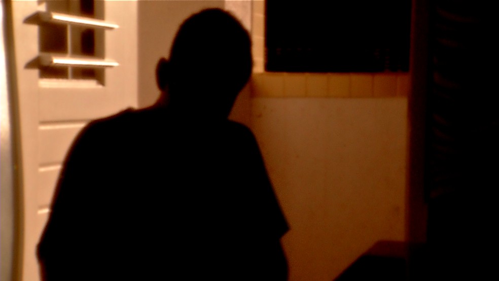 Adolescente foi filmado enquanto usava o banheiro da escola, em Fortaleza.  — Foto: Reprodução/TV Verdes Mares