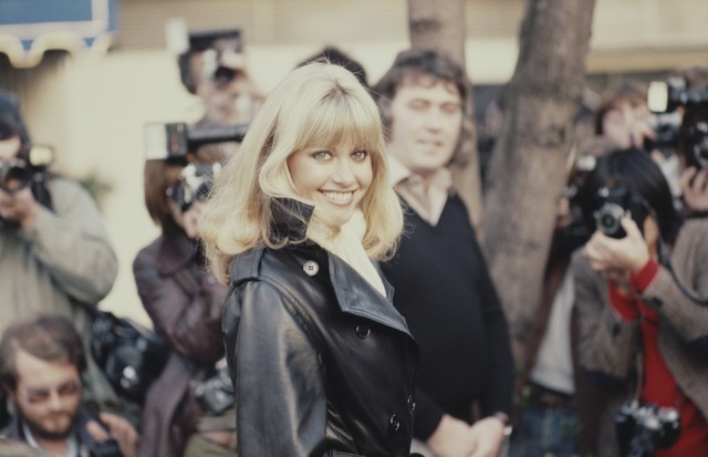 Australian actress and singer Olivia Newton-John holds a press conference at the Inn On The Park, London, UK, 29th November 1978. She is starring in the 1978 film adaptation of the musical 'Grease'. (Photo by Keystone/Hulton Archive/Getty Images) (Foto: Getty Images)