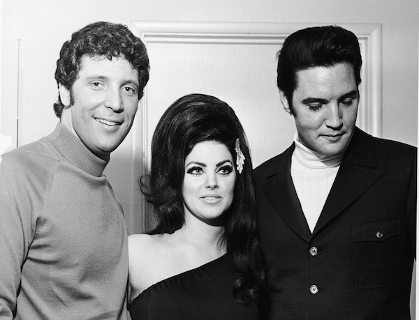 Tom Jones, Priscilla Presley e Elvis Presley em 1971 (Foto: Getty Images)
