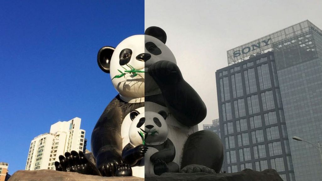 Estátua de panda em Pequim em um dia limpo e num dia poluído em 2017 (Foto: Getty Images via BBC News Brasil)