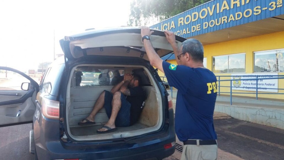 Caminhoneiro de Matão foi preso com quase duas toneladas de maconha (Foto: Maury Junior/Matão Urgente)