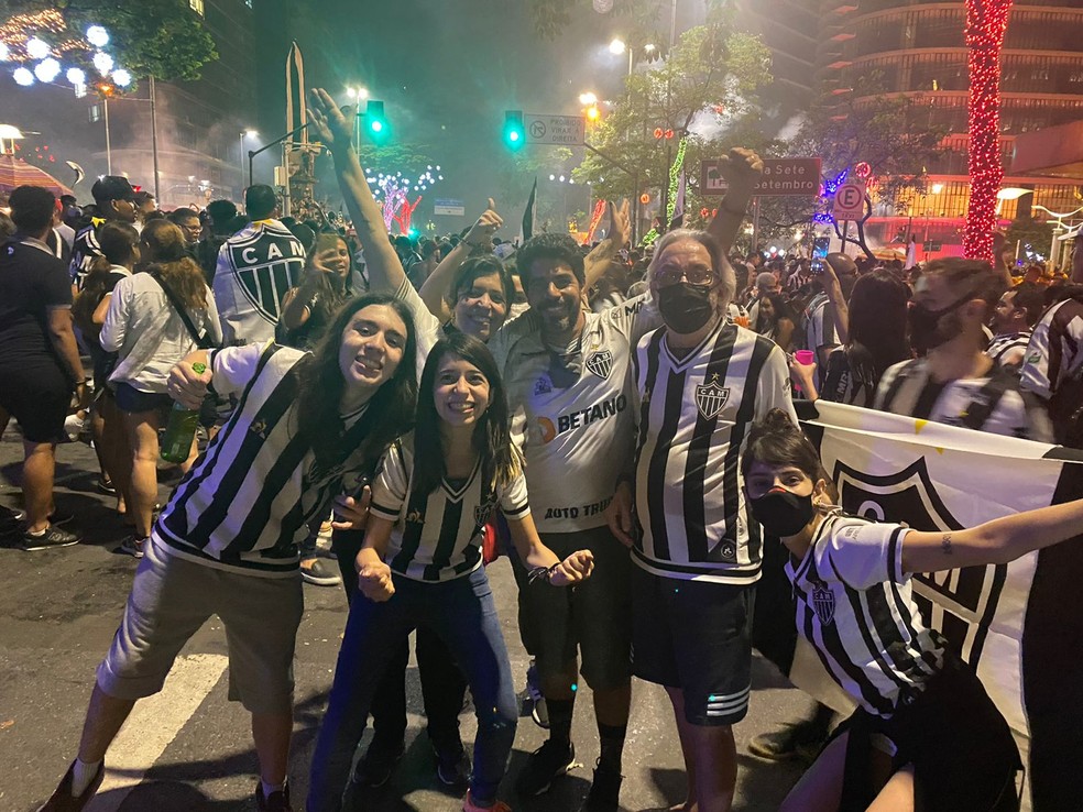 Família de atleticanos em Belo Horizonte — Foto: Guilherme Macedo