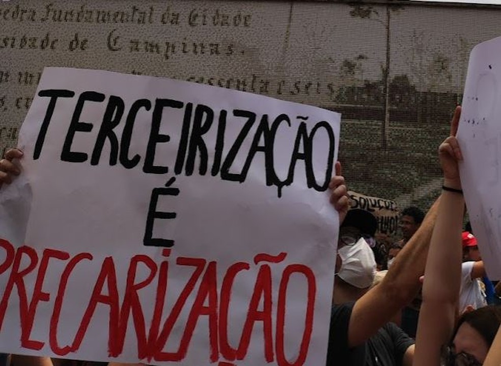 Alunos da Unicamp protestam contra terceirização do bandejão em Campinas — Foto: Arquivo pessoal