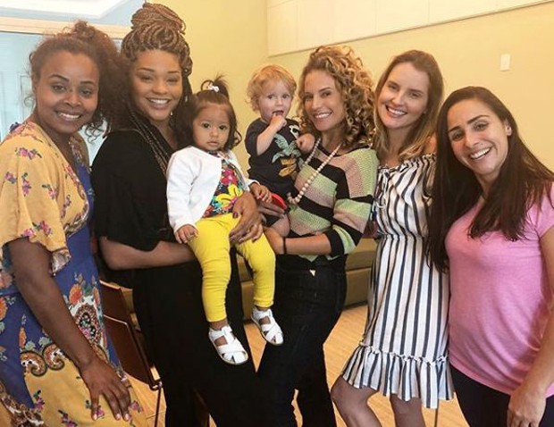 Maíra Charken com outras atrizes pertencentes ao grupo Baby Boom (Foto: Reprodução/Instagram)