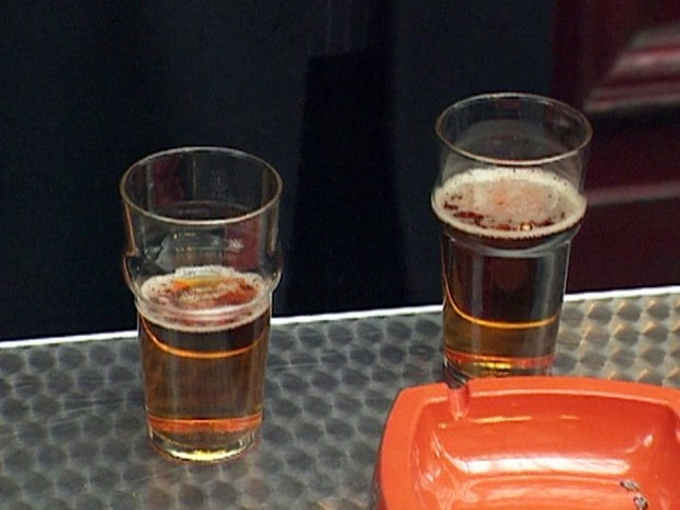 Remédio que corta desejo por bebida alcoólica será oferecido na Inglaterra - Gnews (Foto: Reprodução/GloboNews)