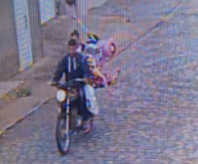 Mulher é presa suspeita de arrombar casas com o marido para furtar objetos, em Caruaru