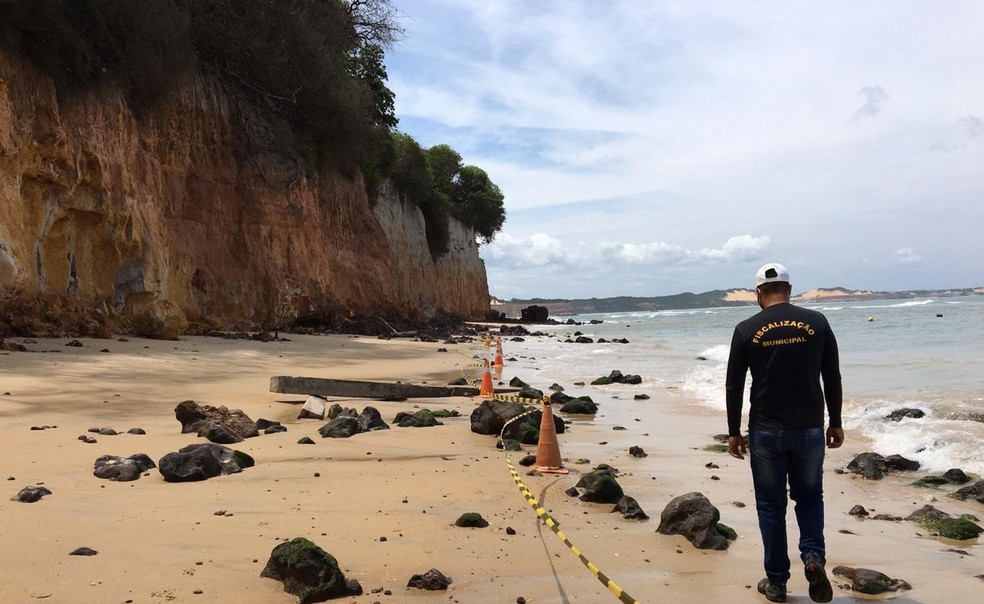 Trecho da fal&eacute;sia segue interditado em Pipa &mdash; Foto: Divulga&ccedil;&atilde;o