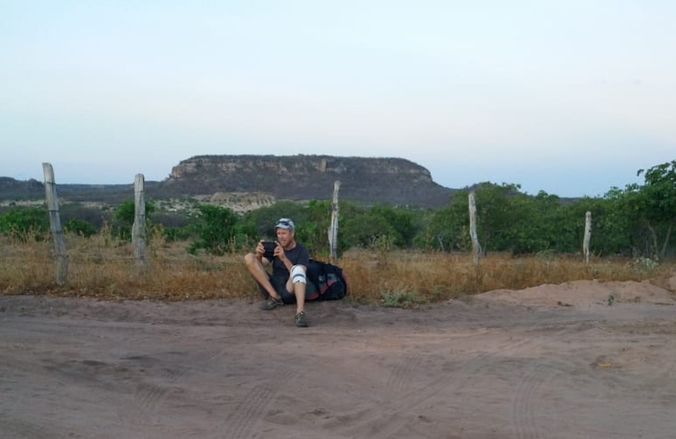 Atleta da IslÃ¢ndia faz pouso forÃ§ado com parapente na zona rural de Pio IX, no PiauÃ­ â Foto: Marcrizan Costa/ Arquivo Pessoal