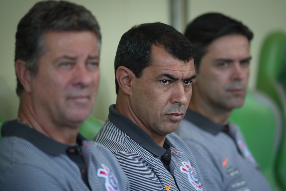Corinthians vai mal em BH e agora celebra sequência em casa