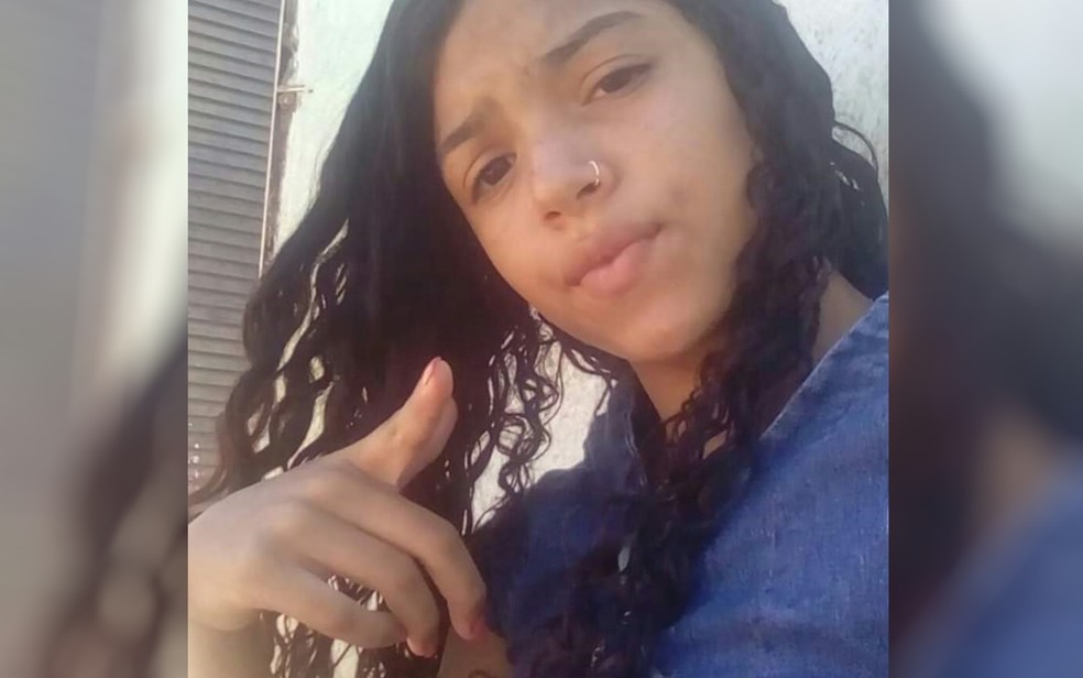 Corpo de Ana Clara Santana da Silva foi encontrado em lote baldio de Águas Lindas de Goiás — Foto: Polícia Civil/Divulgação