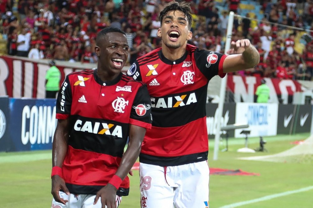 Vinicius Junior e Lucas Paquetá, os garotos do Ninho que viraram sensação e suas vendas mudaram a cara do Flamengo — Foto: Gilvan de Souza