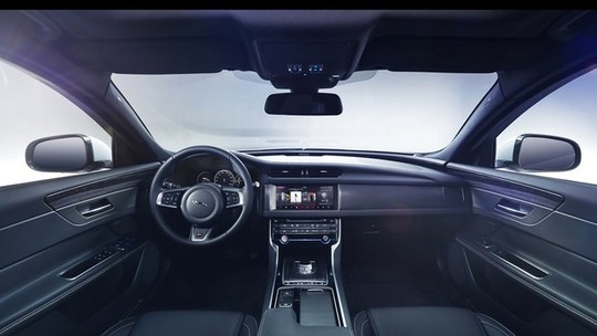 Jaguar divulga teaser do XF 2016