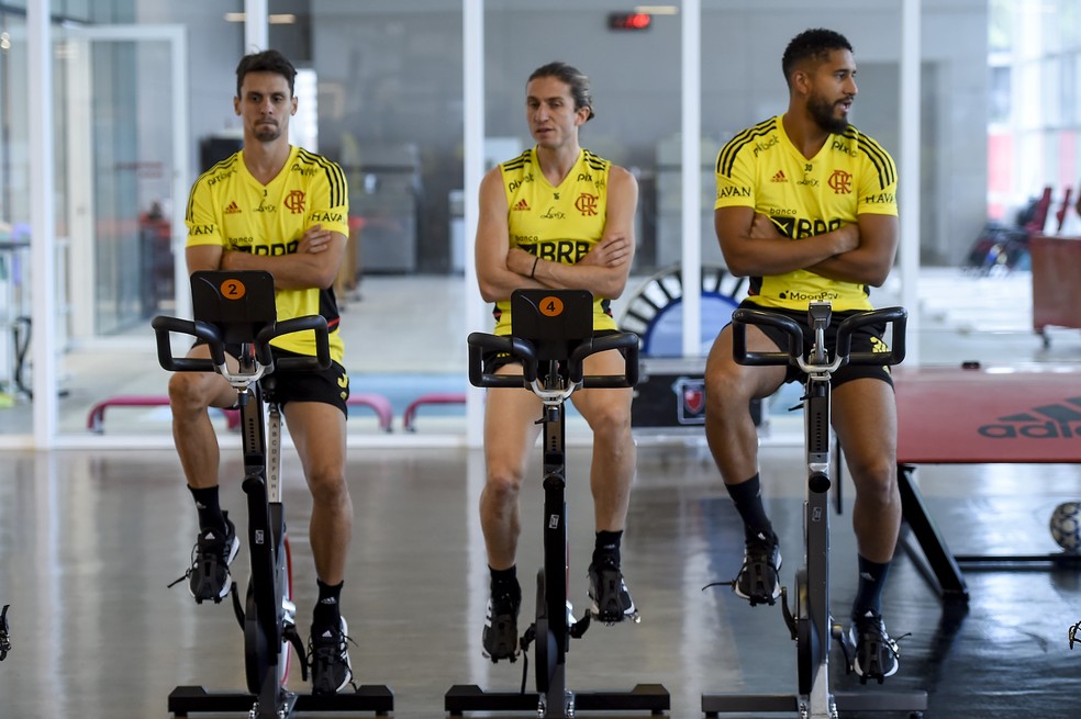 Rodrigo Caio, Filipe Lu&iacute;s e Pablo fazem academia em reapresenta&ccedil;&atilde;o do Flamengo &mdash; Foto: Marcelo Cortes / Flamengo
