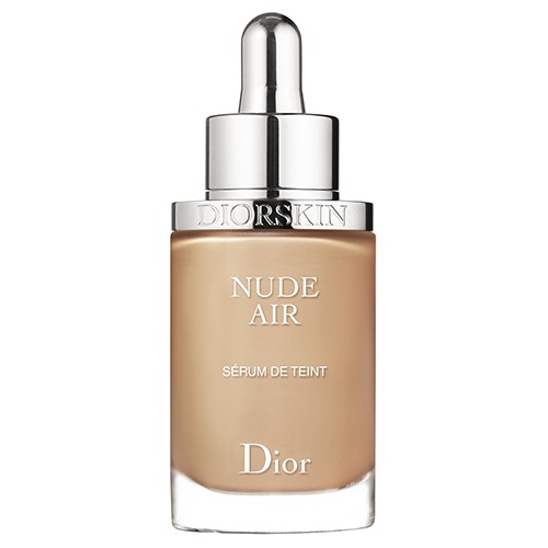 Para peles maduras, a base Nude Air, da Dior, é a indicação de Brigitte (Foto: Reprodução)