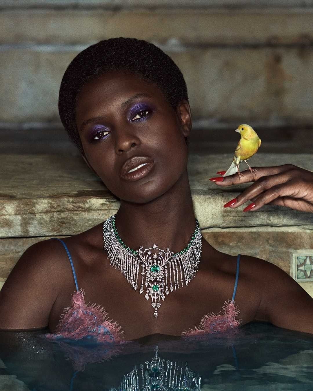 Jodie Smith estrela a nova campanha Gucci High Jewelry para apresentar a segunda coleção de alta joalheria da marca  (Foto: Glen Luchford)