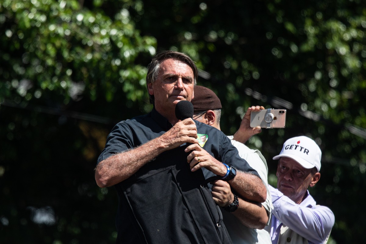 Investigado por incitar atos golpistas, Bolsonaro fez um ataque grave &agrave;  democracia a cada 23 dias