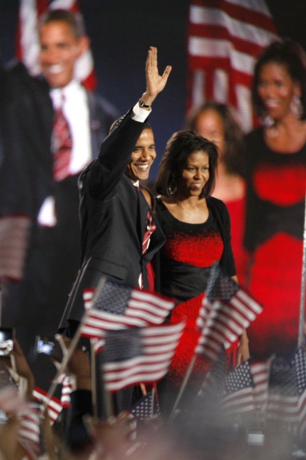 President elect, Barack Obama  and his wife Michelle wave to supporters during his election night rally at Grant Park in downtown Chicago, Ill. on Tuesday Nov. 4, 2008. (Photo By Michael Macor/The San Francisco Chronicle via Getty Images) (Foto: San Francisco Chronicle via Gett)