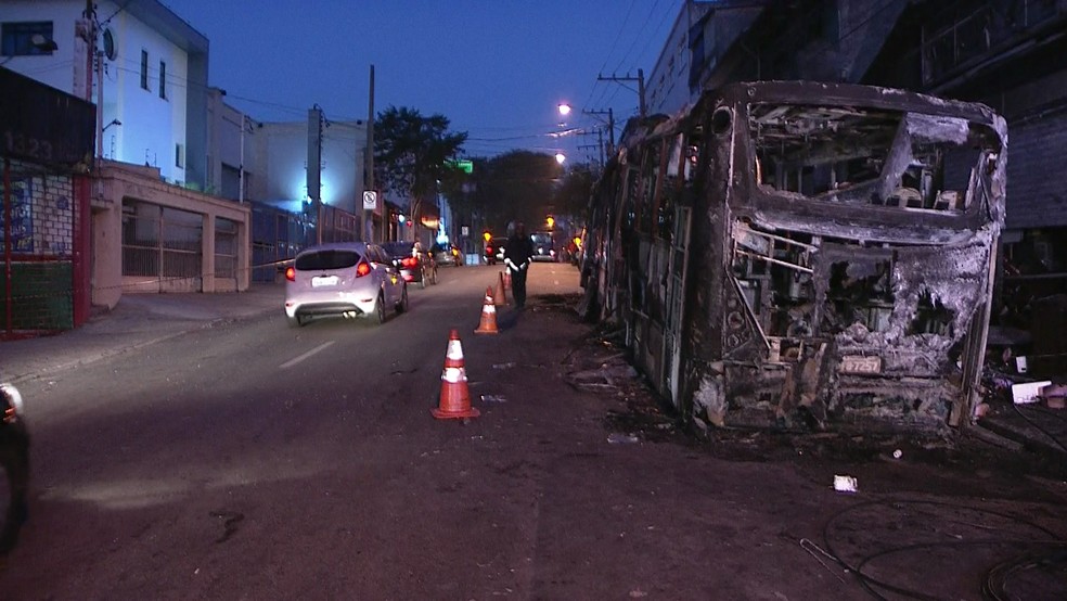 Região está sem energia elétrica (Foto: Reprodução/TV Globo)