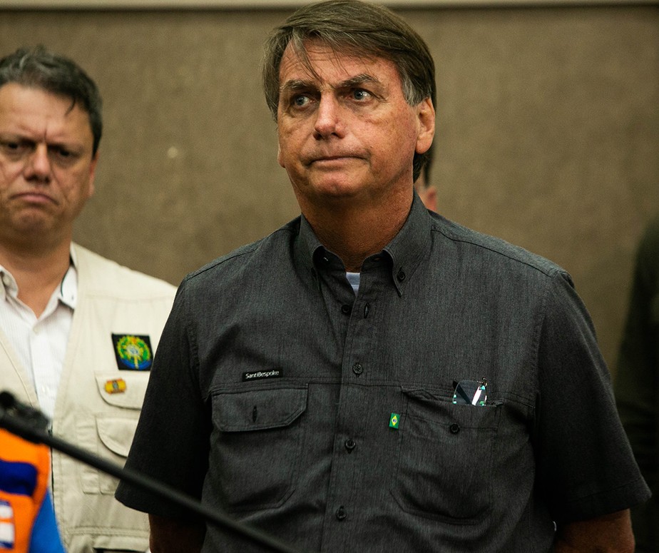 Em discurso a policiais, Bolsonaro prega união contra 