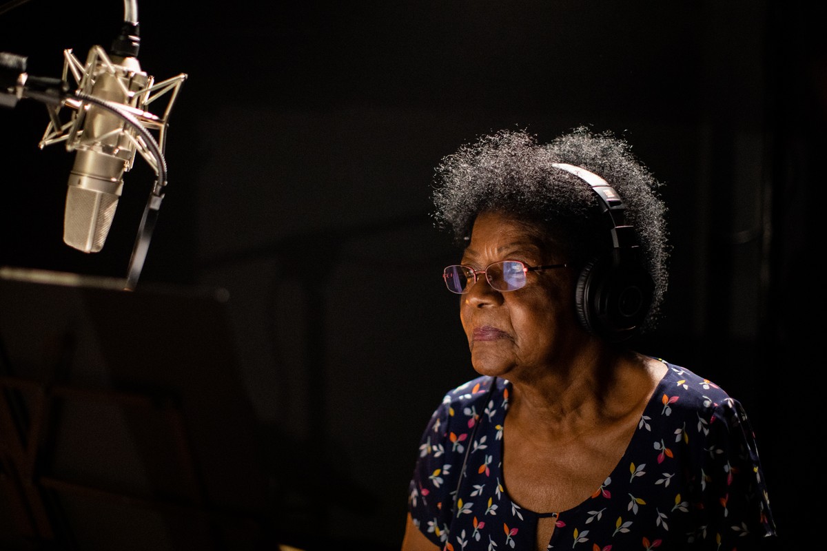 Alaíde Costa vai de samba-canção feito com Nando Reis acalanto de Guilherme Arantes no disco ‘O que meus calos dizem sobre mim’ |  Weblog do Mauro Ferreira