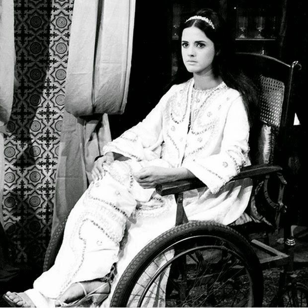 Marieta Severo foi a serial killer misteriosa em O Sheik de Agadir (Globo, 1966), sua primeira novela (Foto: TV Globo)