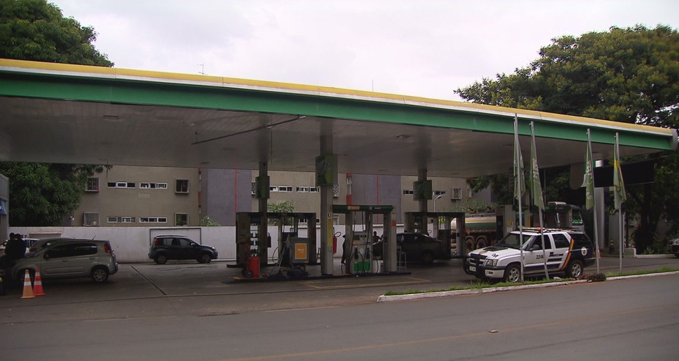 Posto de combustívl da 415 sul, em Brasília (Foto: TV Globo/Reprodução)